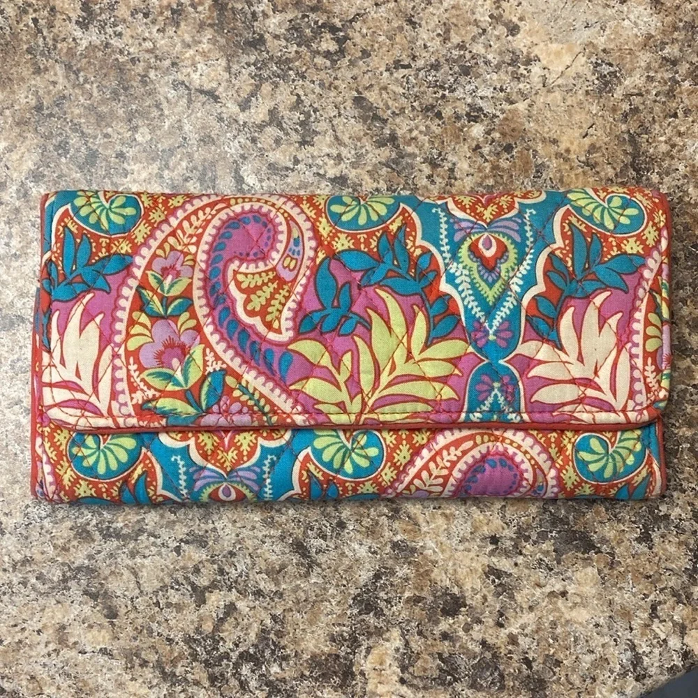 Vera Bradley Magnetic Wallet